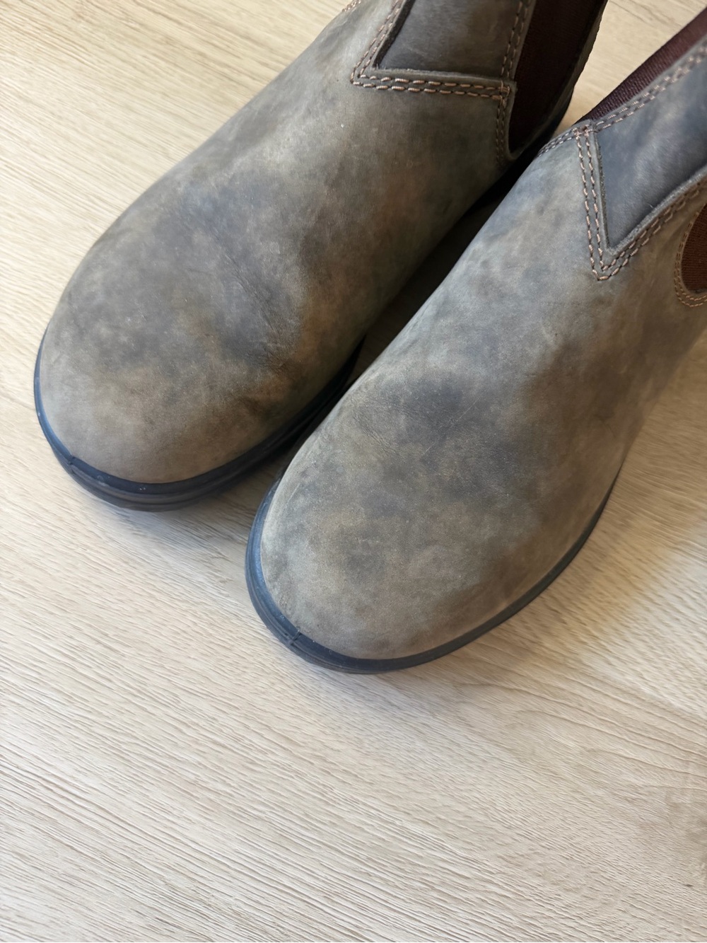 Rustic brown blundstone boots - Picture 3 of 6